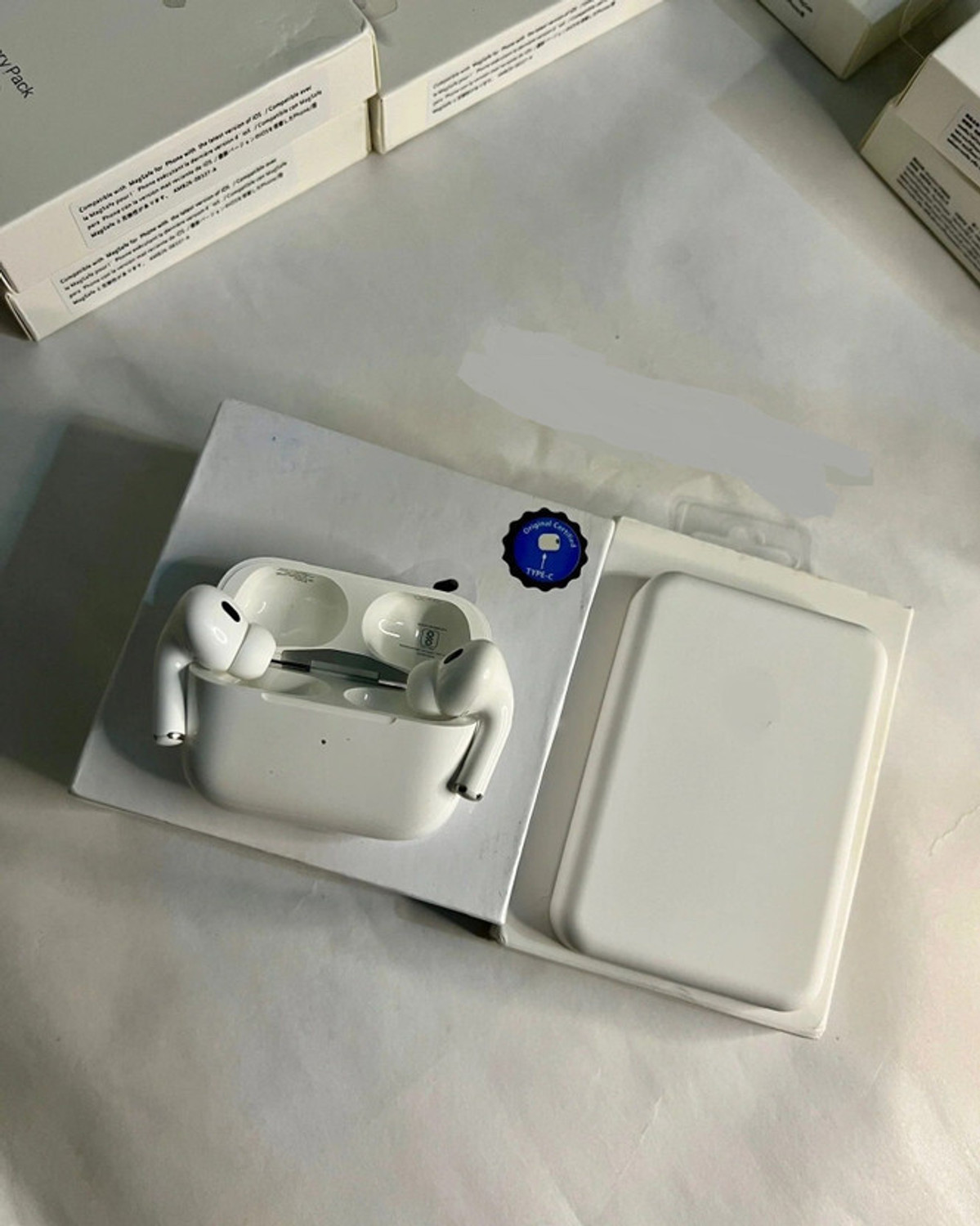 Image of MagPulse AirPodPro (2nd generation) power bank combo Bluetooth