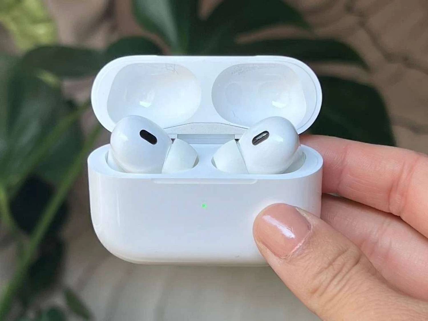 GWALBROS New White Bluetooth Earbuds, True Wireless Headphone F01