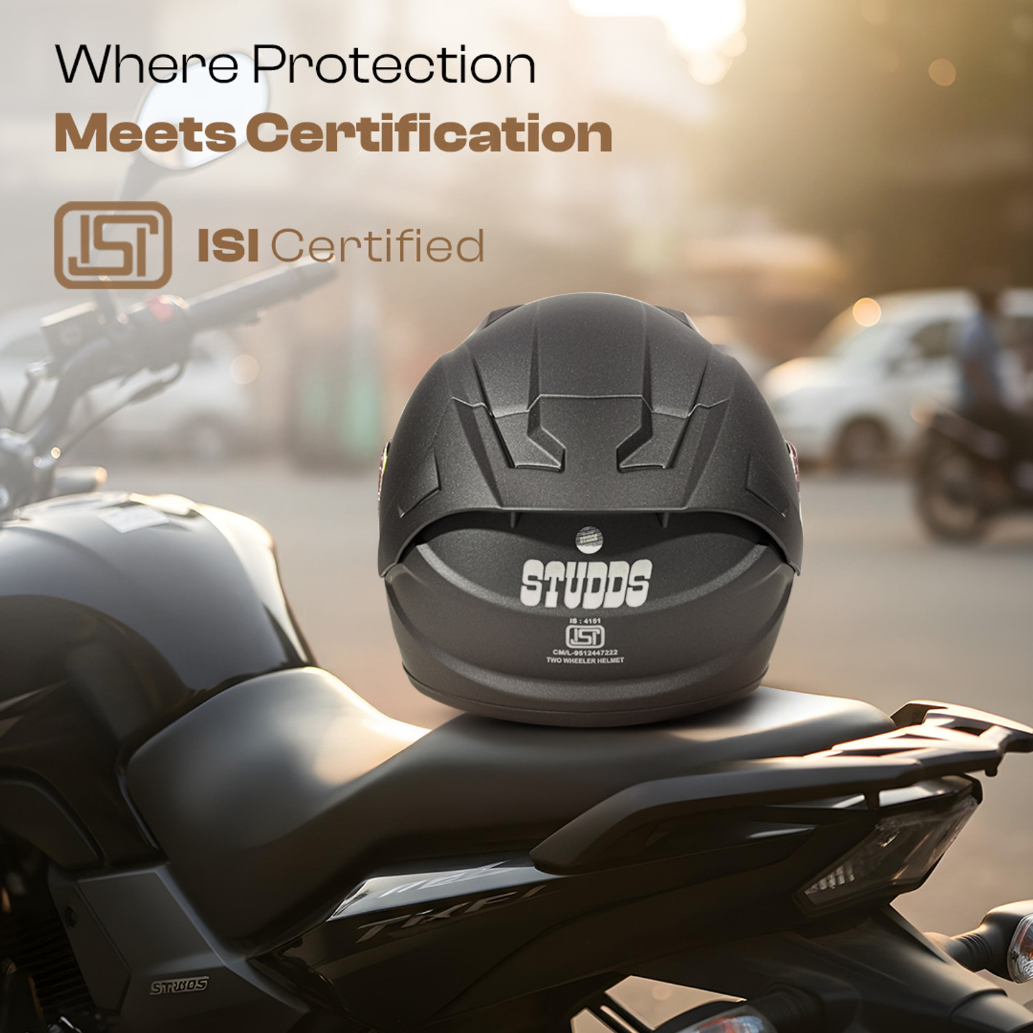 Image of STUDDS Raider Super ISI Certified Full Face Helmet with Spoiler and Clear Visior Motorbike Helmet