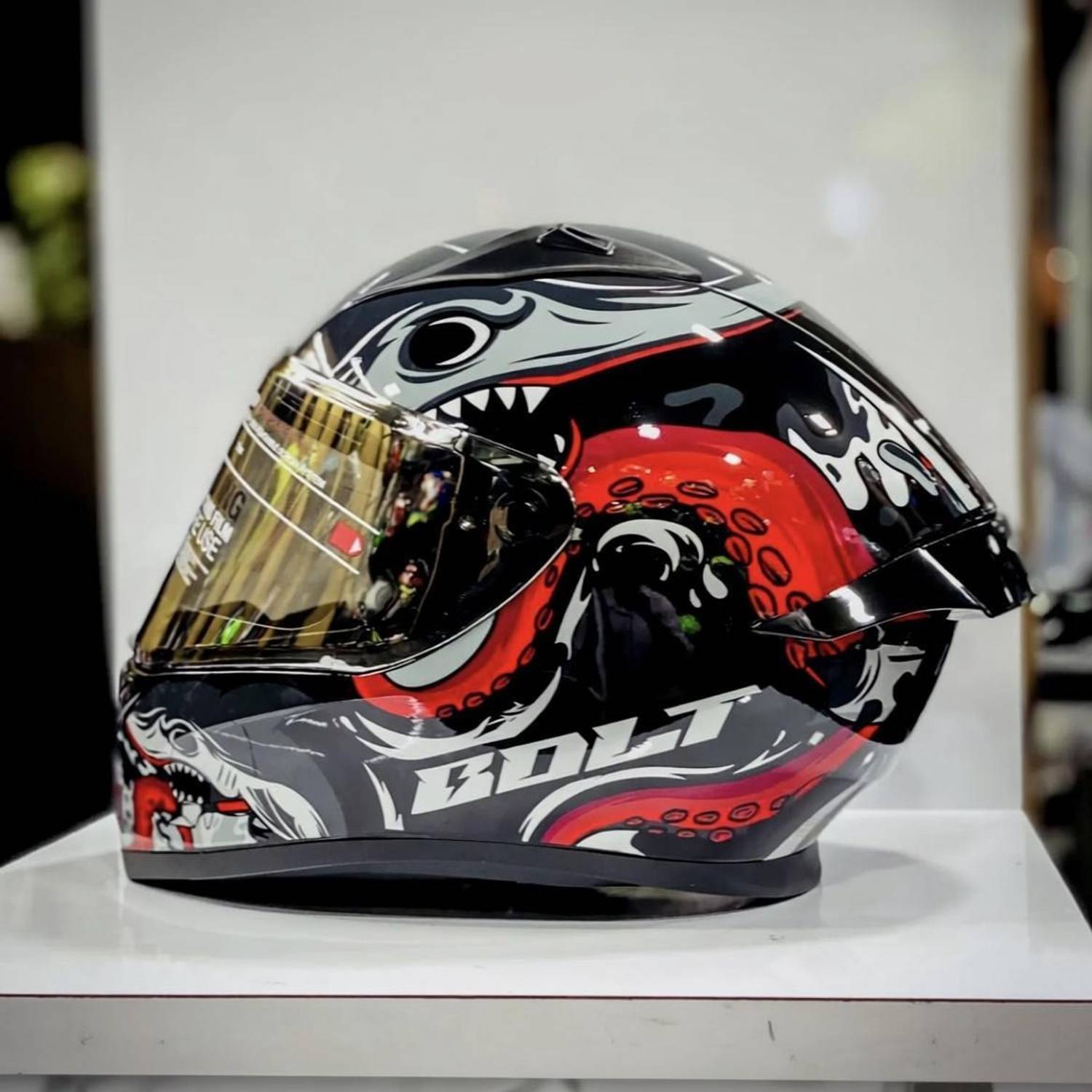 VEGA BOLT DX OCTOPUS FULL FACE BLACK RED SIZE 600 Motorbike Helmet