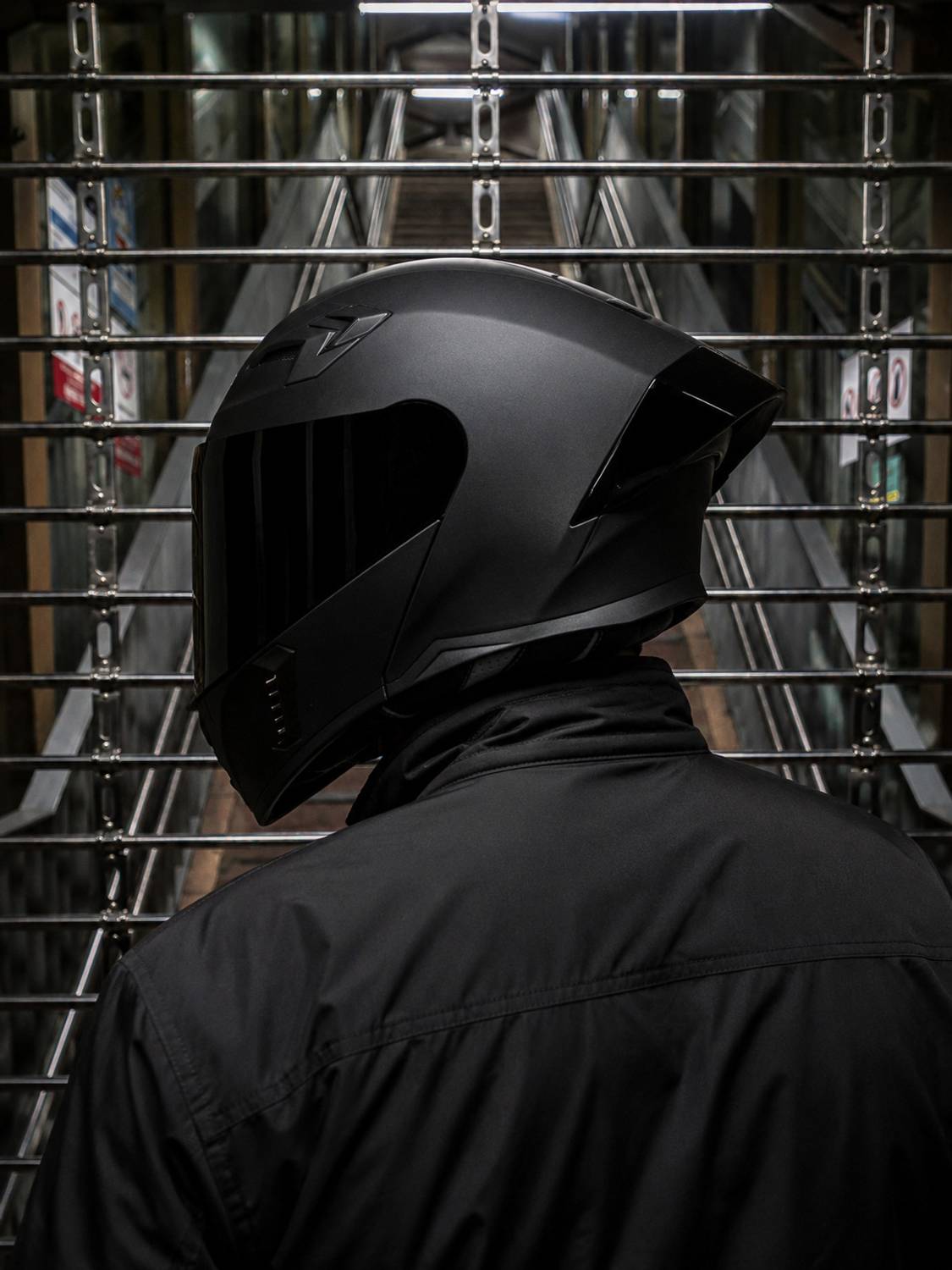 Steelbird Air SBA-20 Motorbike Helmet Black - Image 5