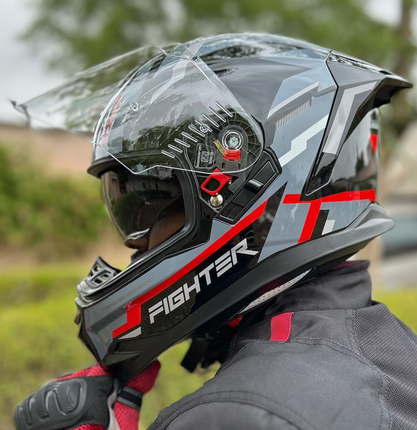 Image of Steelbird Air SBH-57 ISS Fighter Stealth X ISI /DOT Certified Full Face Black Red Medium 580MM Motorbike Helmet