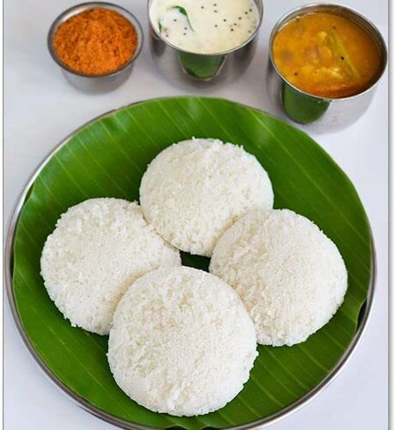 Image of Q8 Twinkle Idiyappam Maker-Steamer-Cooker (Hard-Anodized Aluminum) Standard Idli Maker