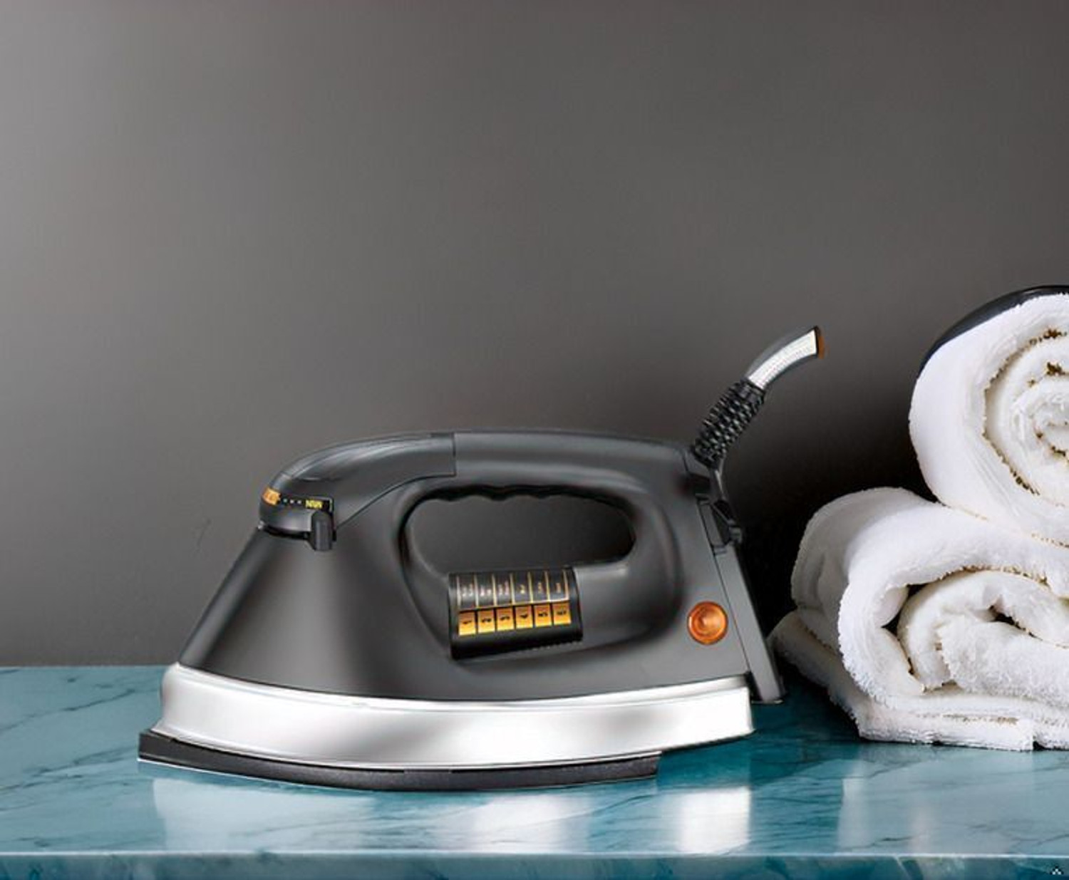 Image of Phynix Seltos 2 KG Heavy Weight Automatic Press Box with Stainless Steel Base 750 W Dry Iron
