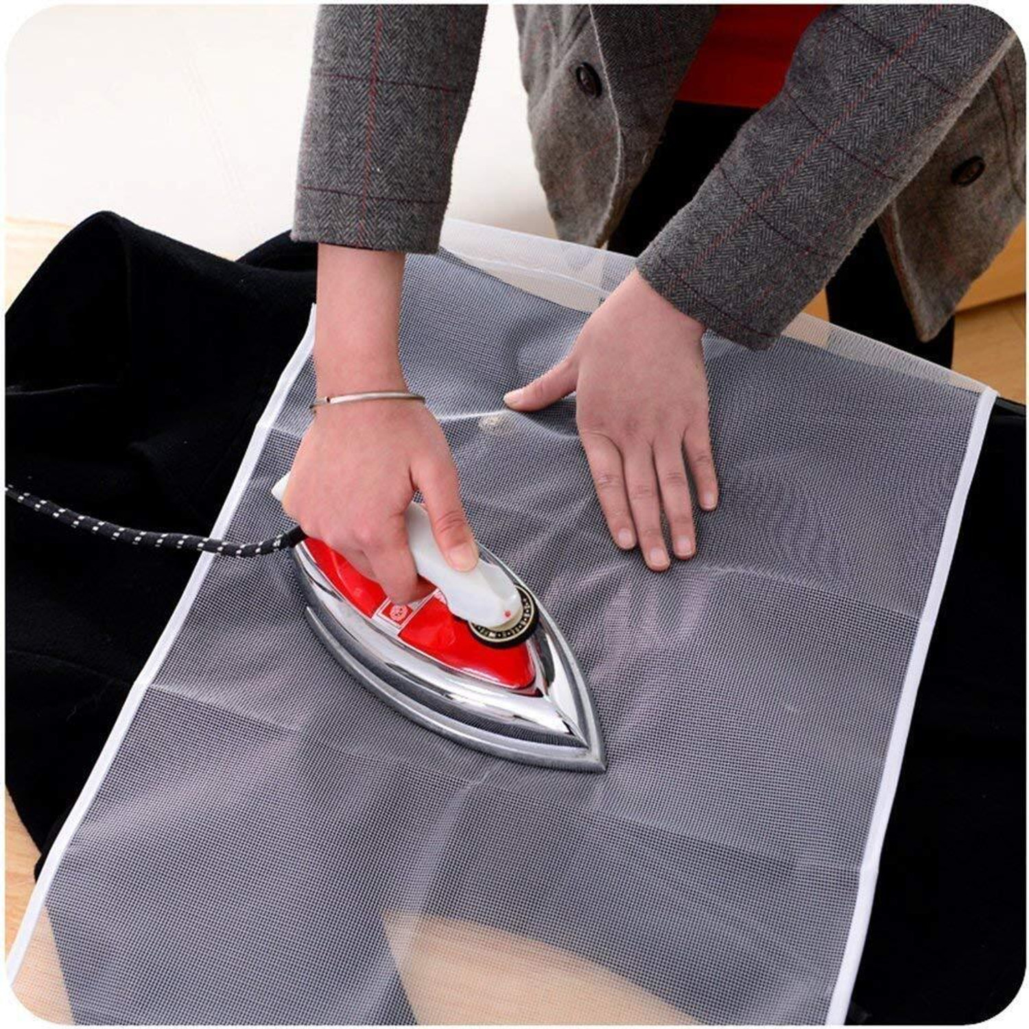 Image of Digicom 1 Pcs Protective Insulated Ironing Mesh for Clothes Delicate Garment Cloth Guard Ironing Mat