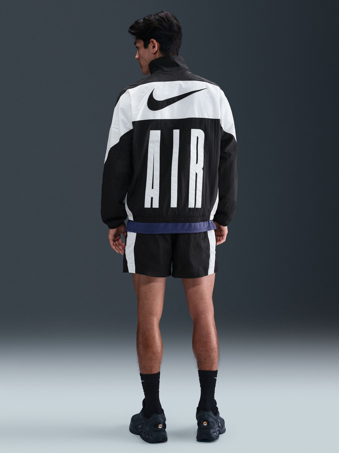 Image of NIKE Full Sleeve Colorblock Men Jacket