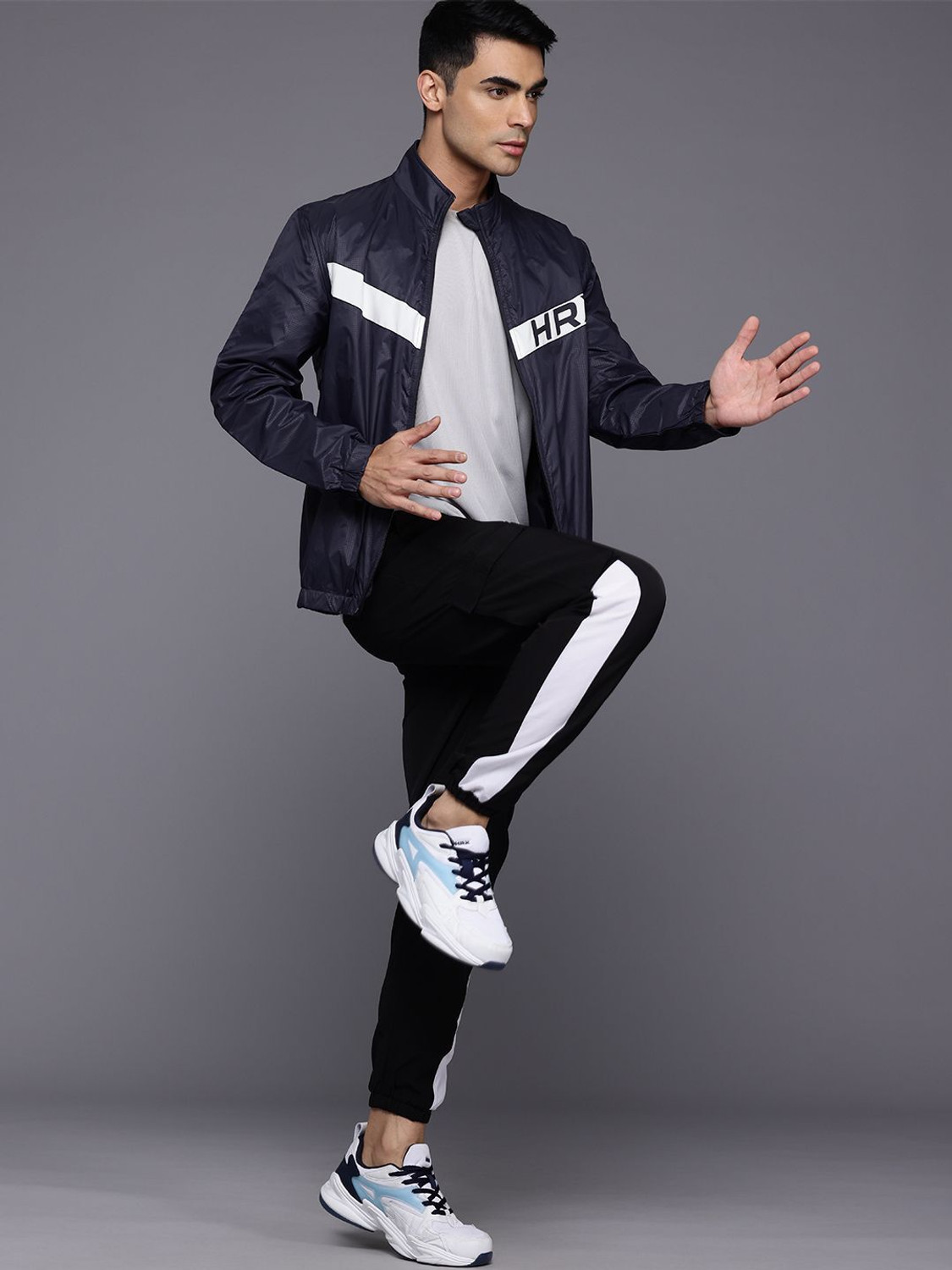 Image of HRX by Hrithik Roshan Full Sleeve Striped Men Jacket