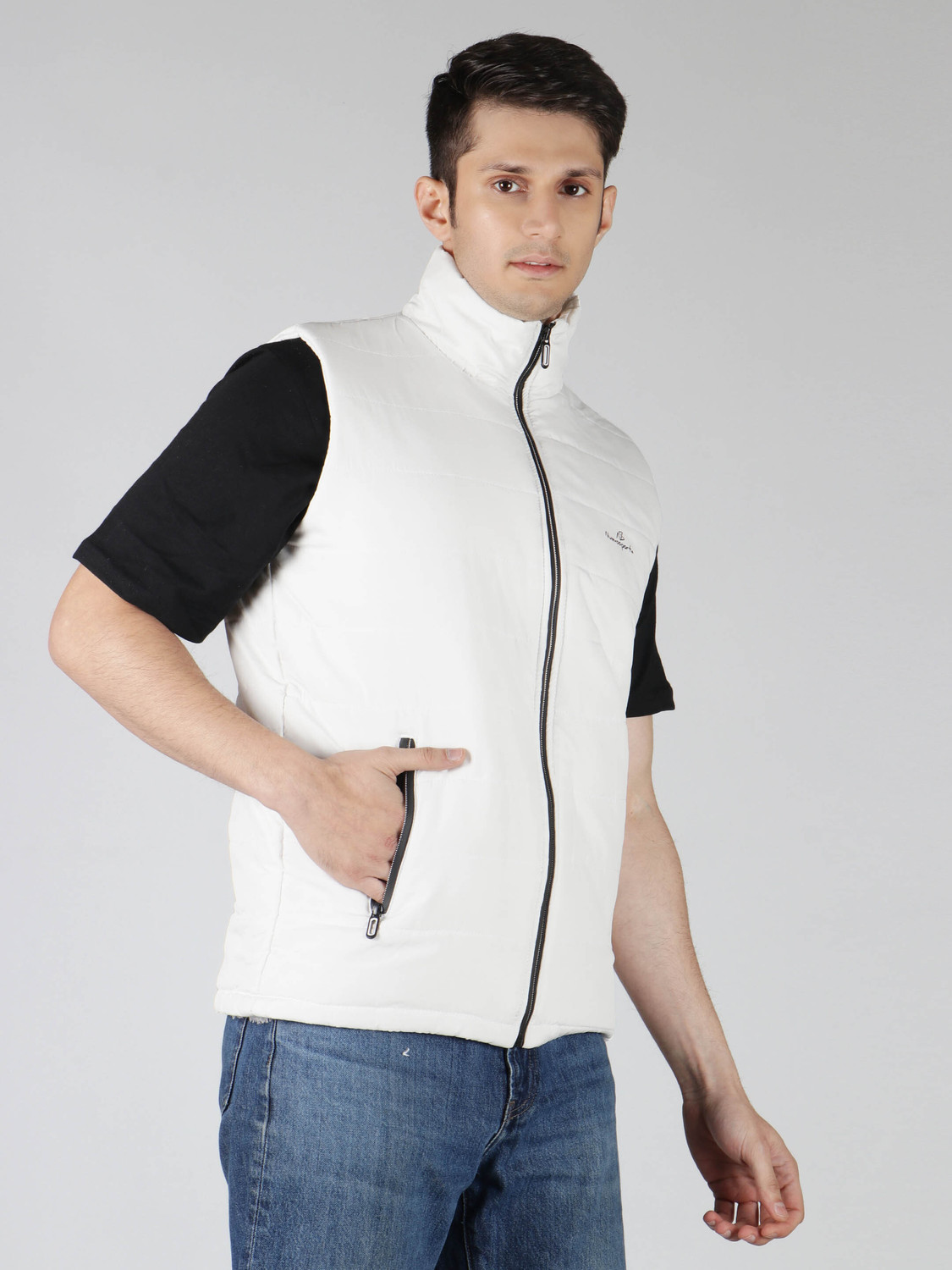 Image of NUEVOSPORTA Men Solid Puffer Jacket