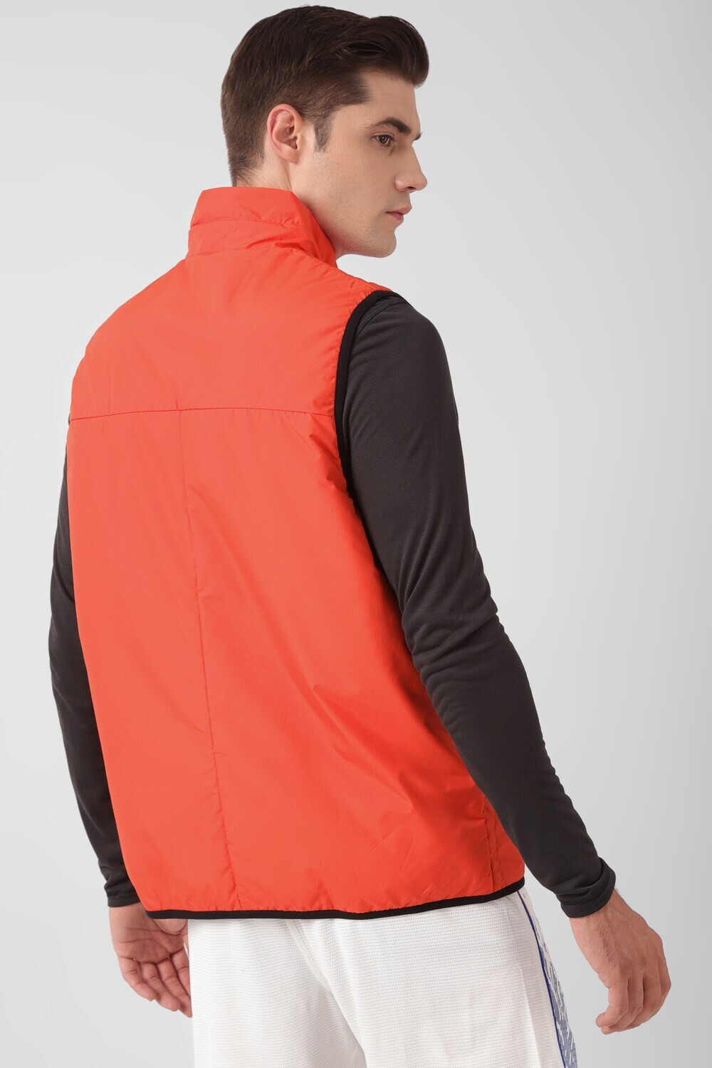 Image of REEBOK Sleeveless Solid Men Jacket
