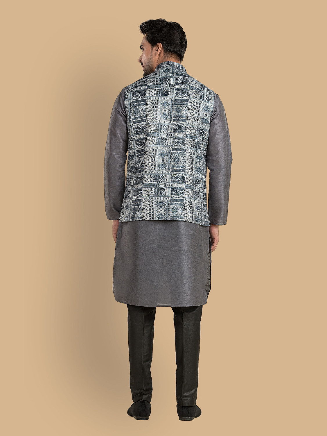 Image of TRENDS OF ETHNIC Sleeveless Geometric Print Men Jacket