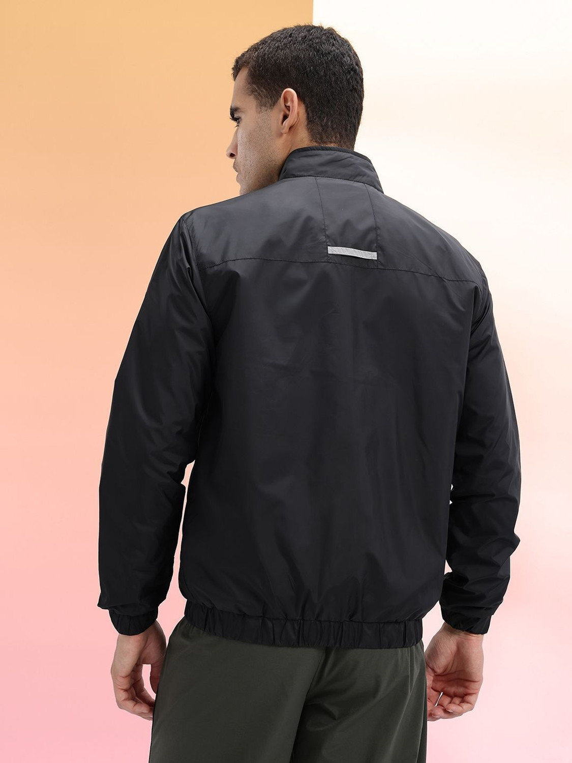 Image of HRX by Hrithik Roshan Full Sleeve Colorblock Men Jacket