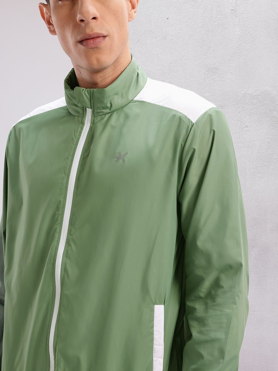 Image of HRX by Hrithik Roshan Full Sleeve Solid Men Sports Jacket