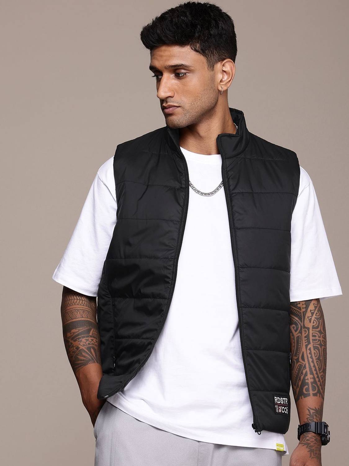 Roadster Men Padded Sleeveless Jacket - Image 3