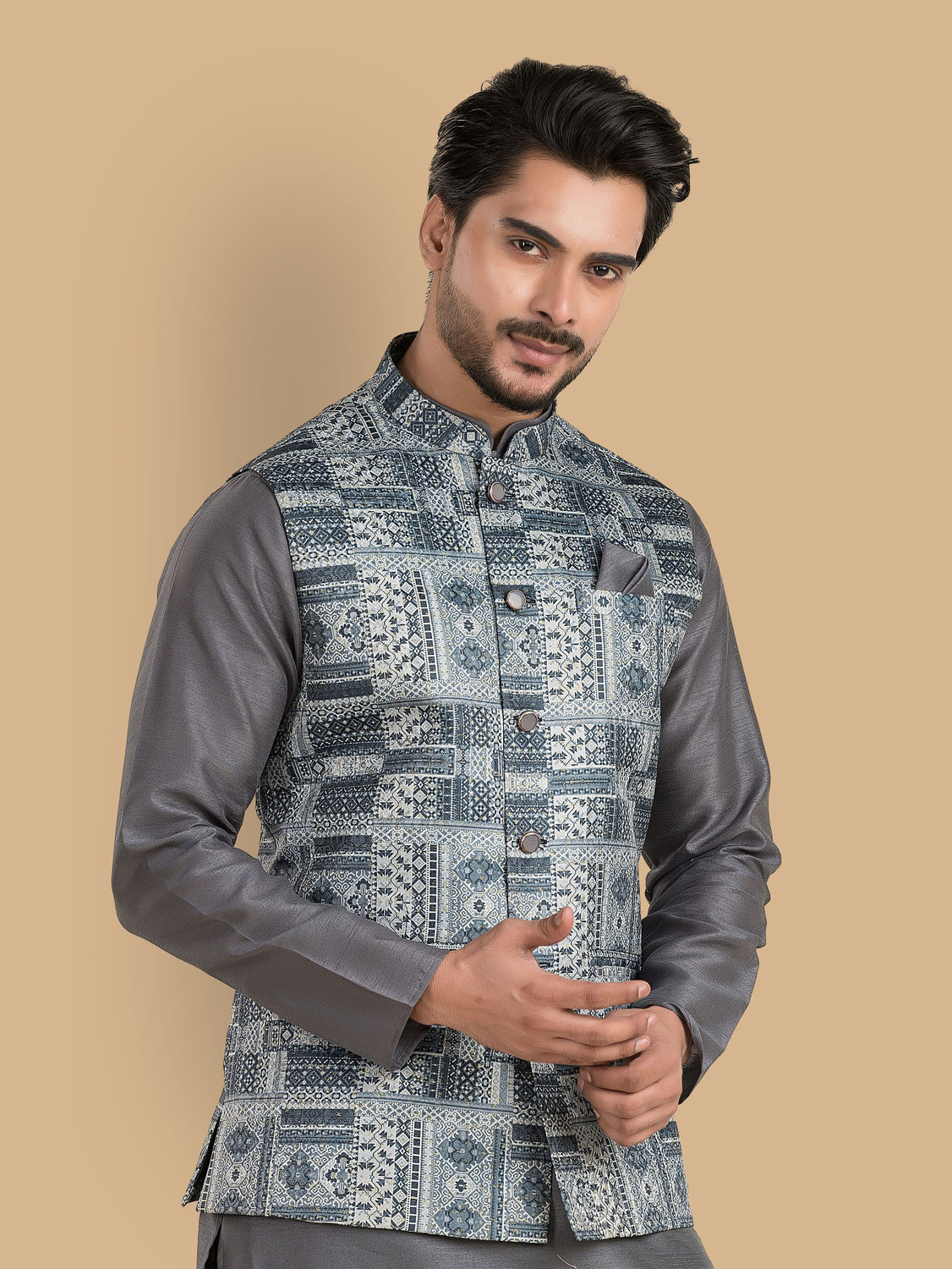 Image of TRENDS OF ETHNIC Sleeveless Geometric Print Men Jacket