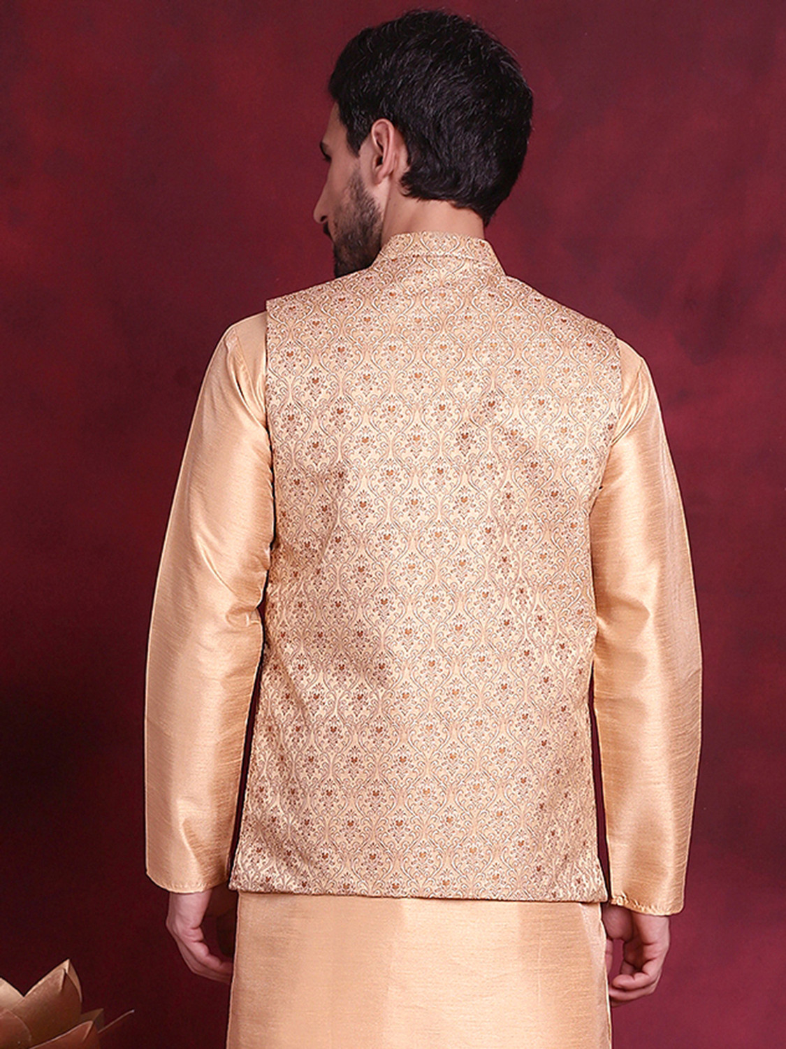 Image of Jompers Sleeveless Woven Design Men Jacket