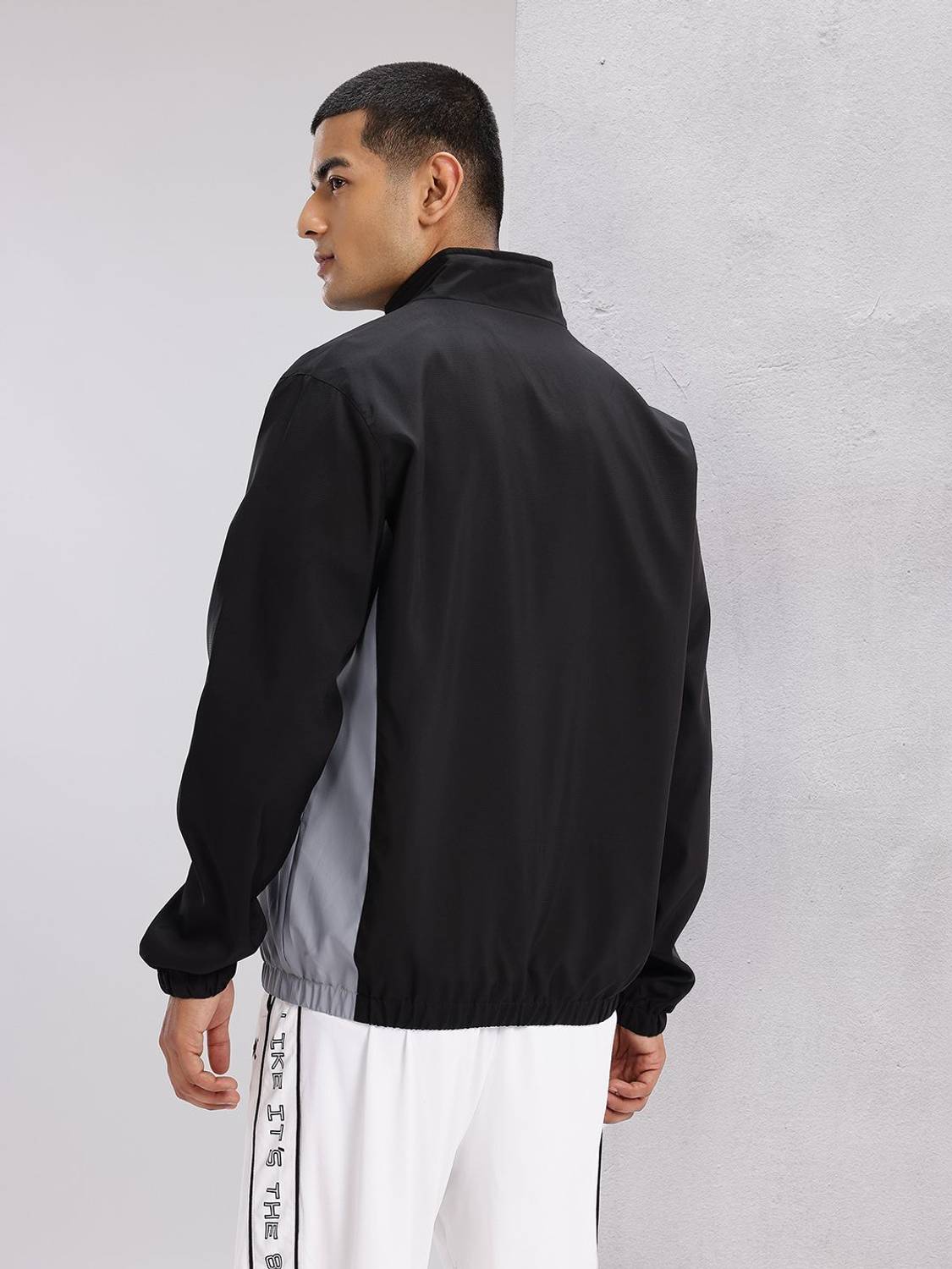 HRX by Hrithik Roshan Full Sleeve Colorblock Men Jacket - Image 4