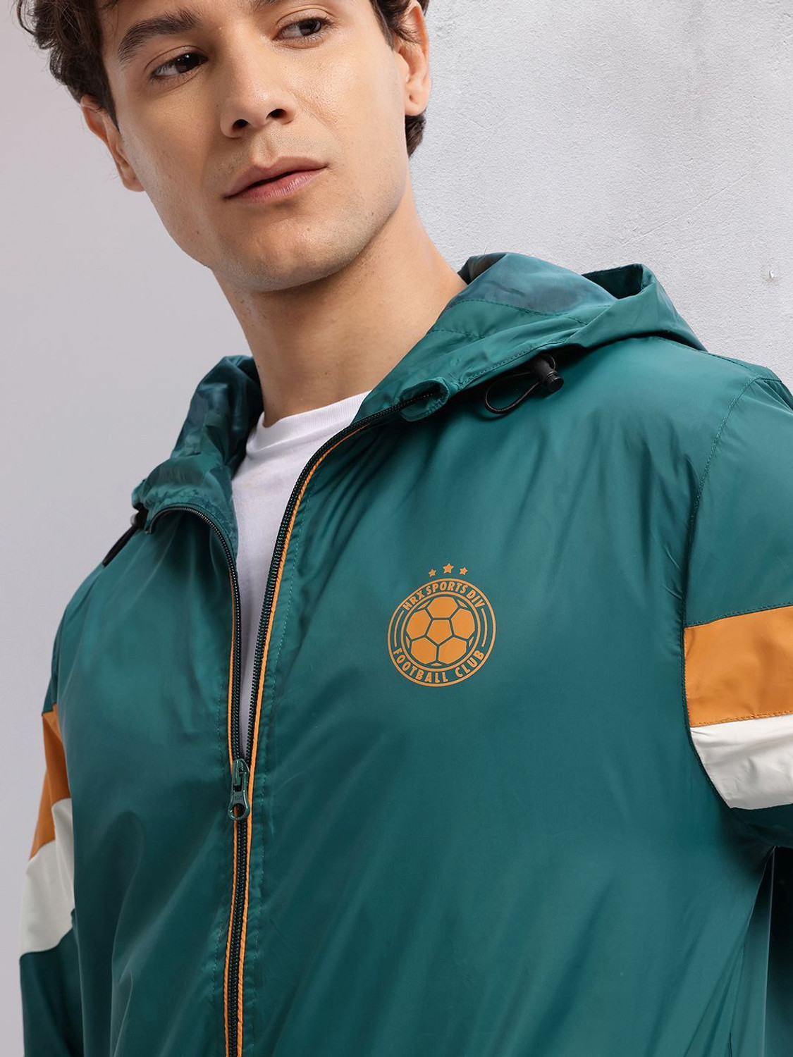 Image of HRX by Hrithik Roshan Full Sleeve Solid Men Jacket