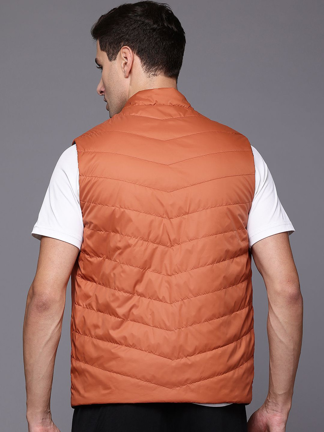 Image of HRX by Hrithik Roshan Men Solid Padded Jacket