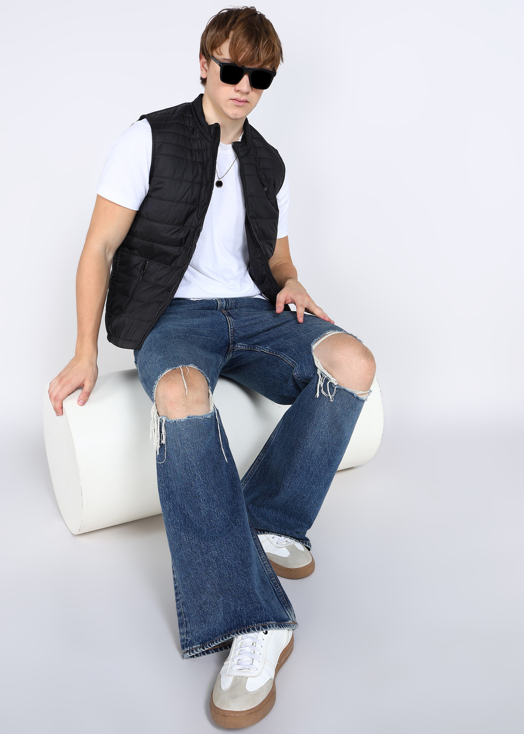 Image of Pepe Jeans Sleeveless Solid Men Jacket
