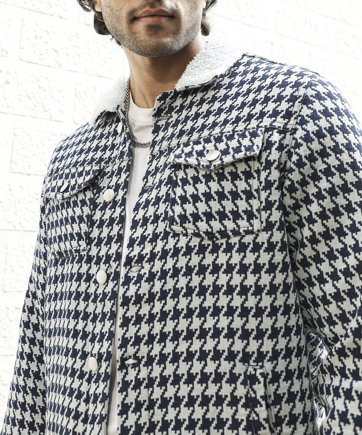 Image of CAHOOT Full Sleeve Self Design Men Jacket