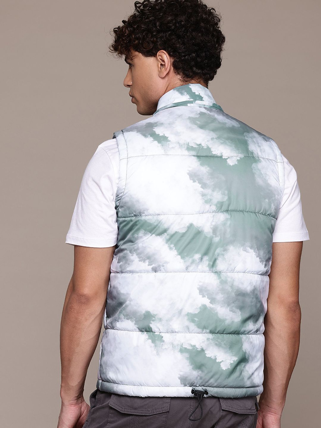 Image of Roadster Sleeveless Printed Men Padded Jacket