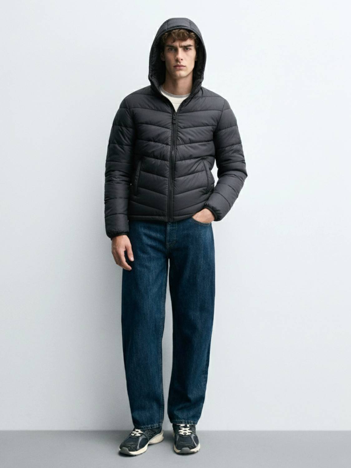 Men Solid Puffer Jacket - Image 3