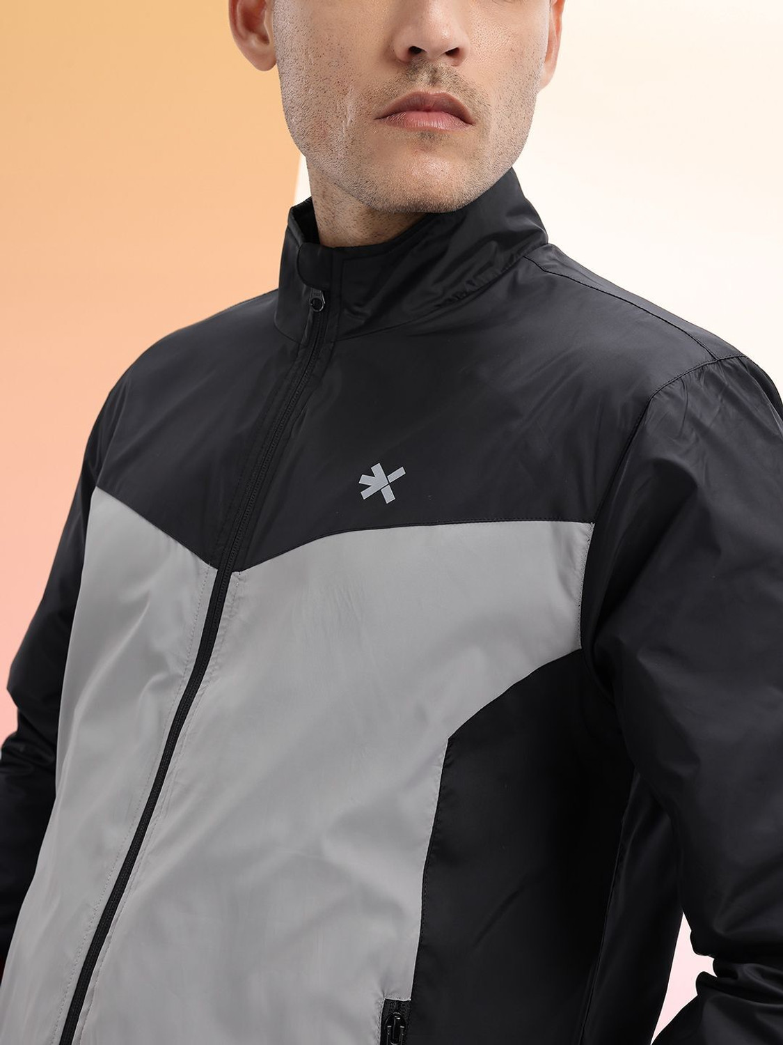 Image of HRX by Hrithik Roshan Full Sleeve Colorblock Men Jacket