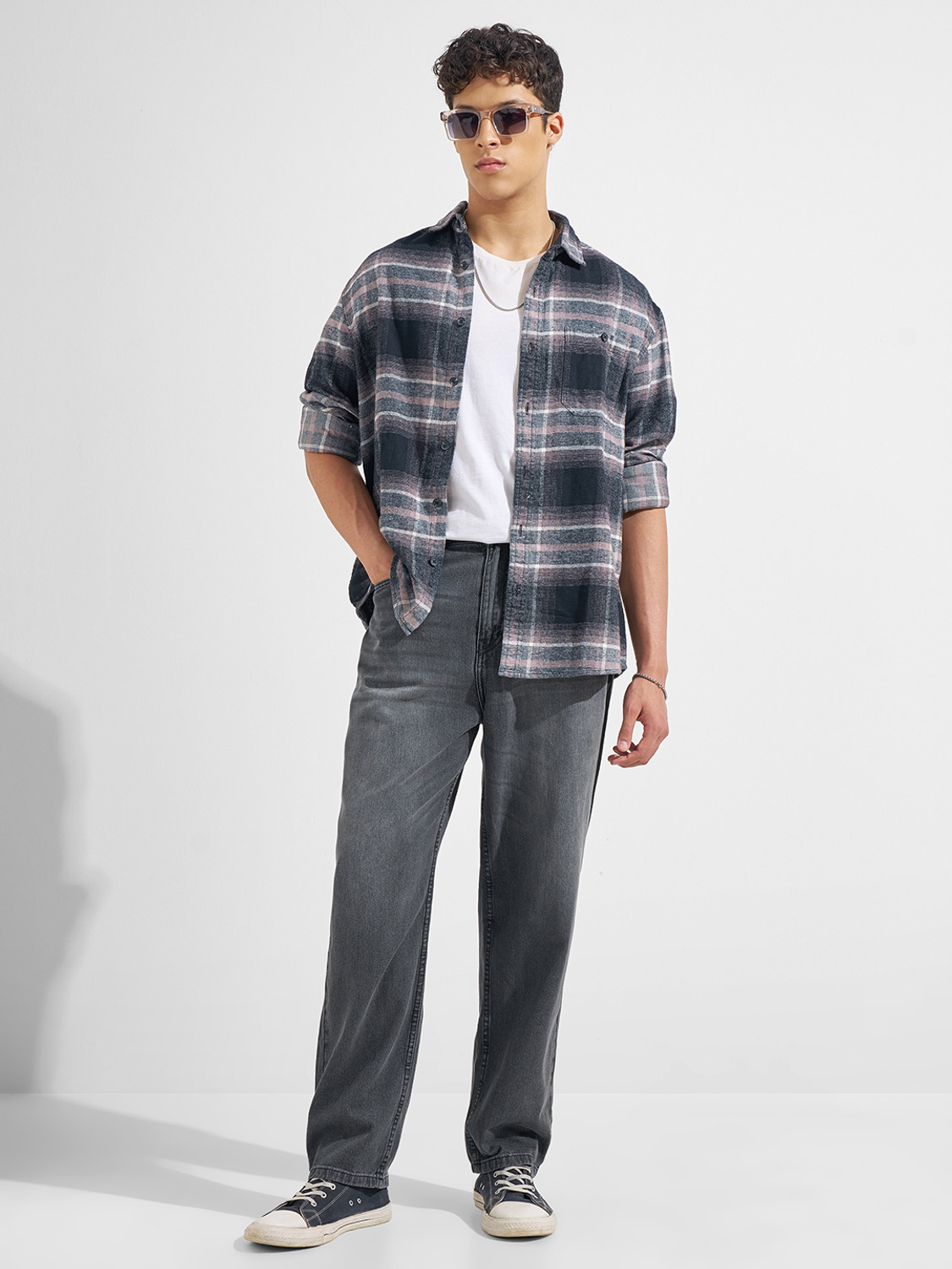 Image of HIGHLANDER Straight Fit Men Grey Jeans