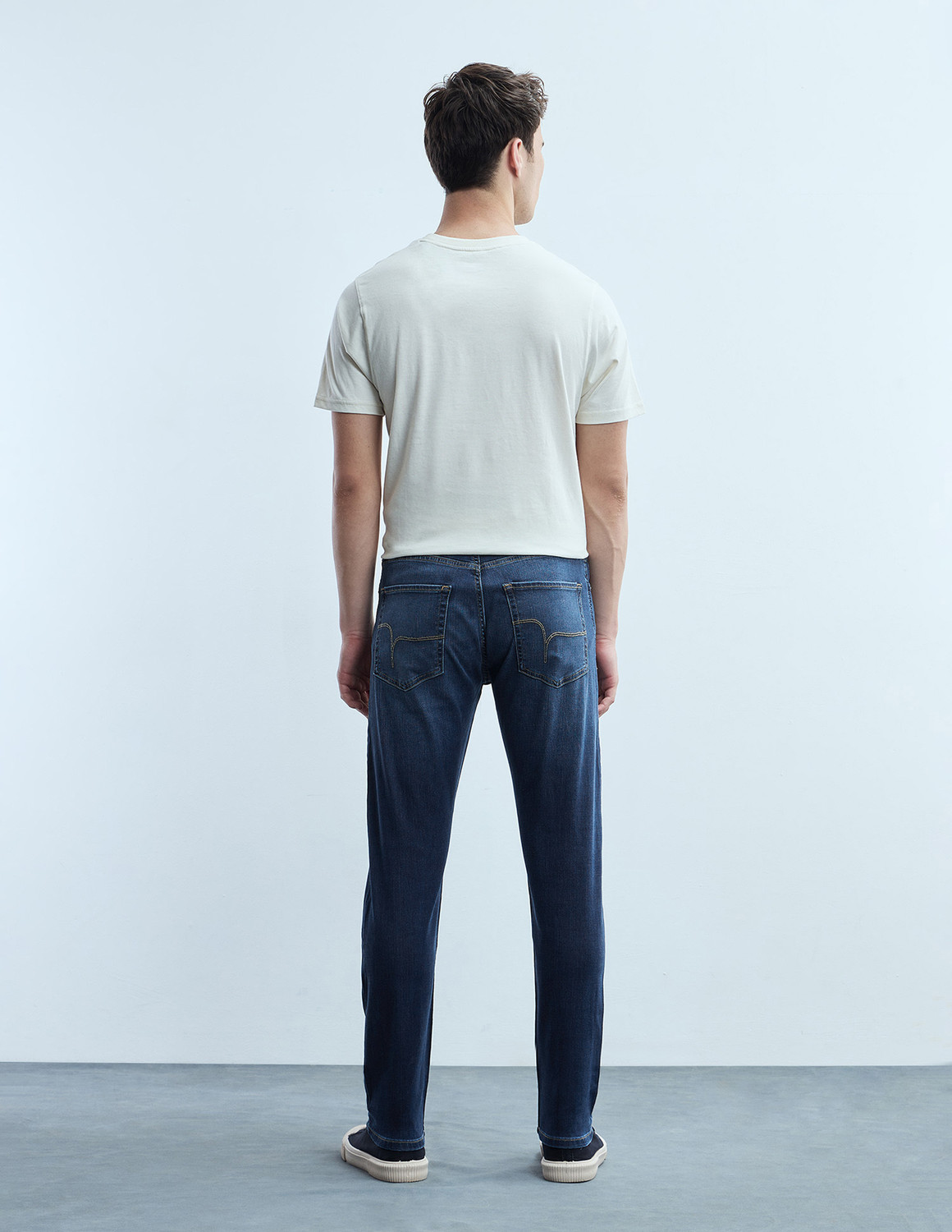 Image of FLYING MACHINE Men Tapered Fit Mid Rise Blue Jeans