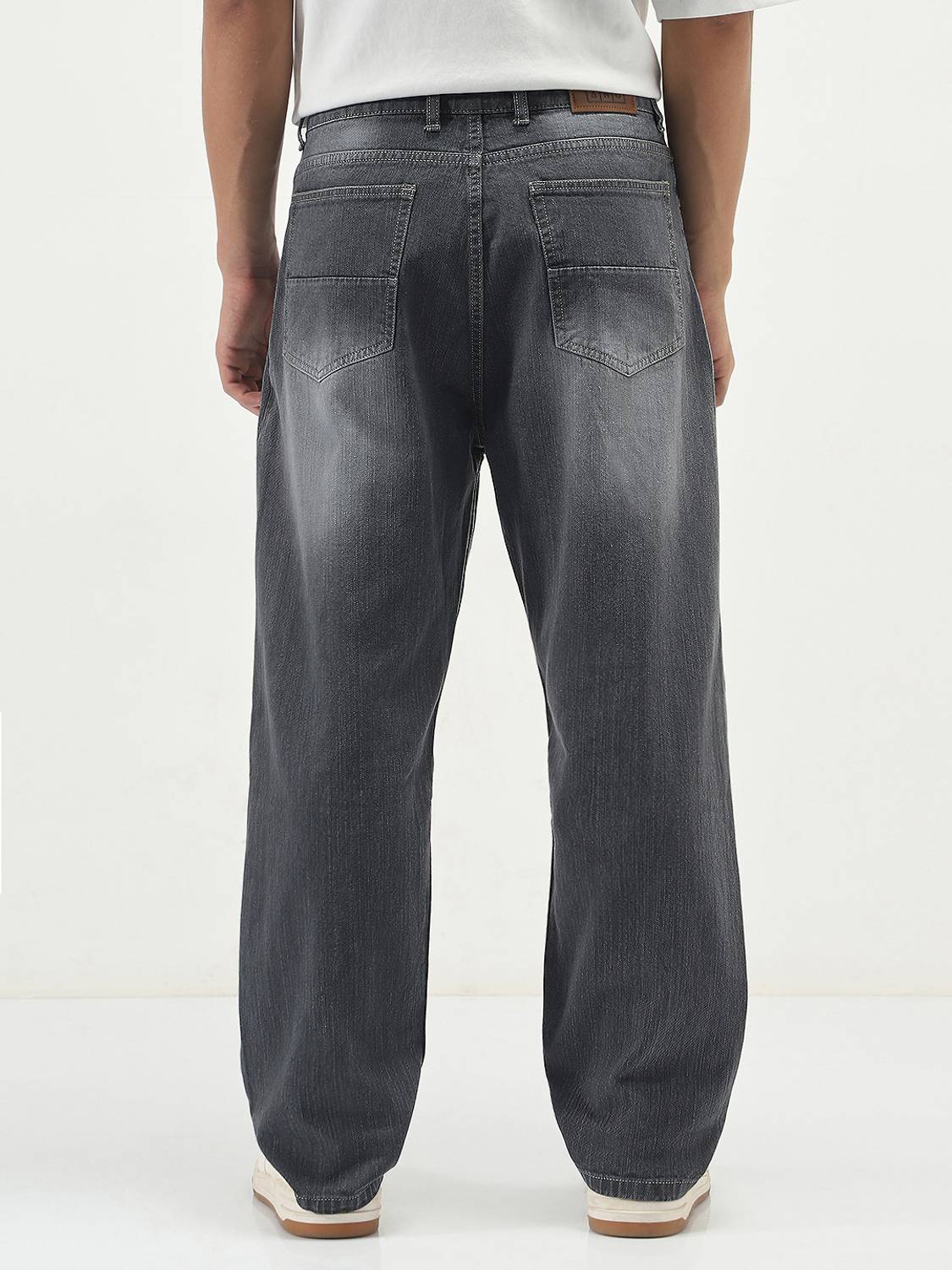 Urbano Men's Loose Fit Dark Grey Jeans - Image 3