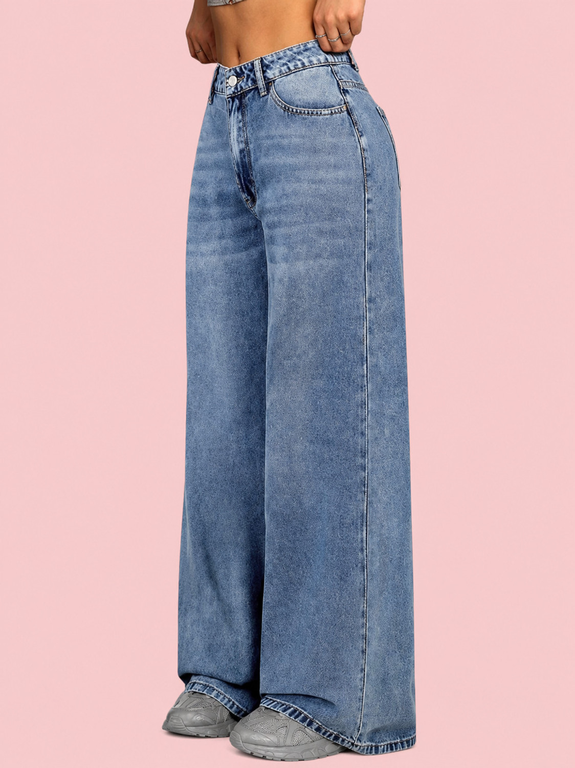 Image of TYFFYN Loose Fit Women Light Blue Jeans