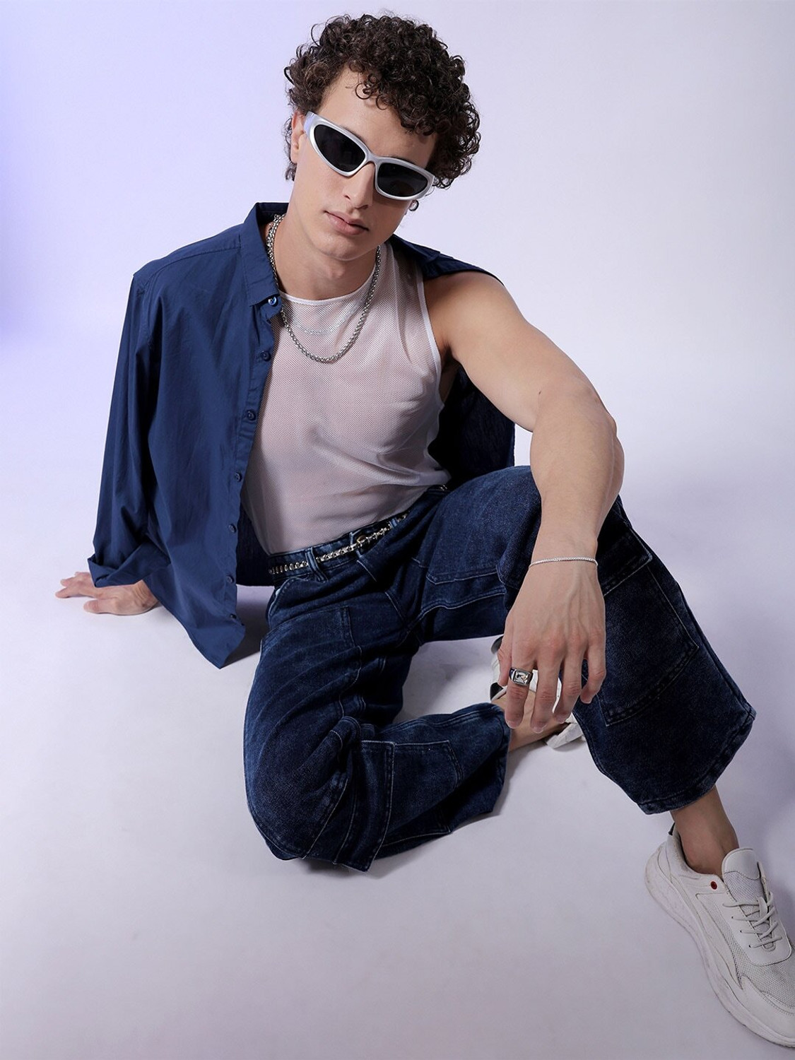 Image of The Indian Garage Co. Relaxed Fit Men Blue Jeans