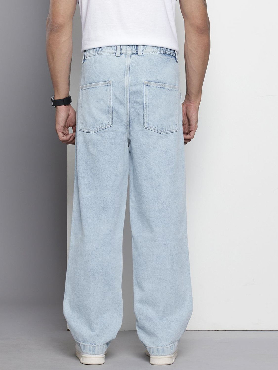 Image of The Indian Garage Co. Relaxed Fit Men Blue Jeans