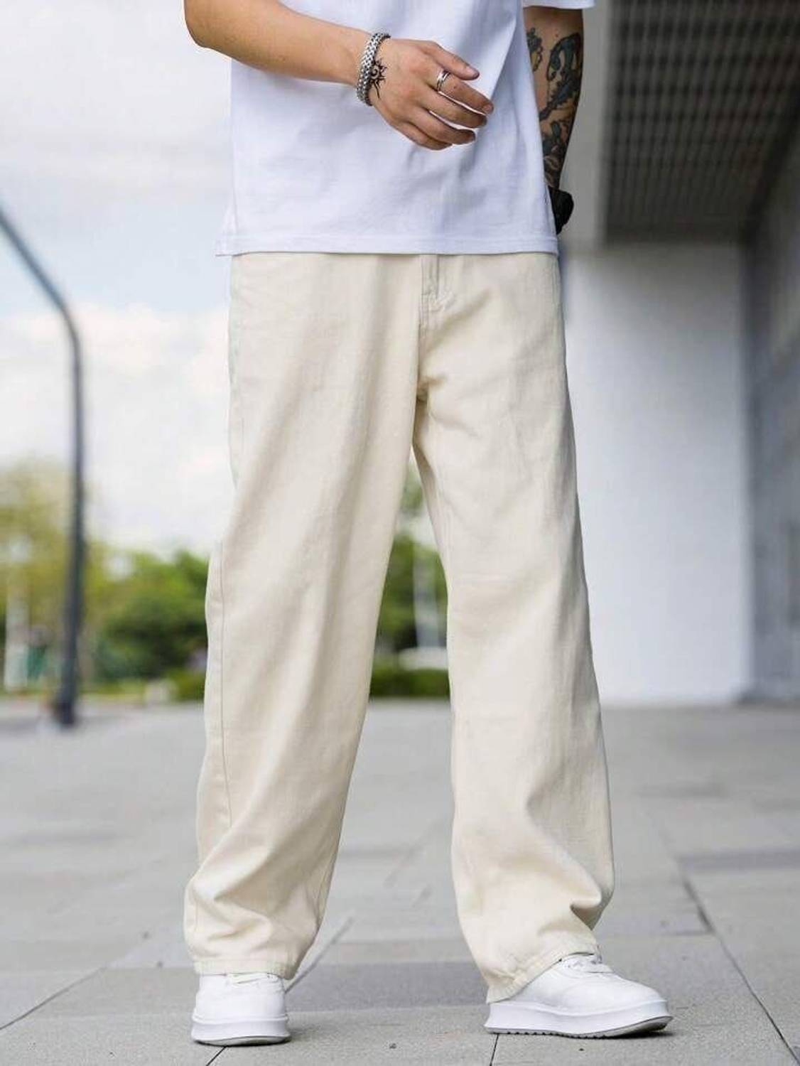 BELLV Straight Fit Men Beige Jeans - Image 2