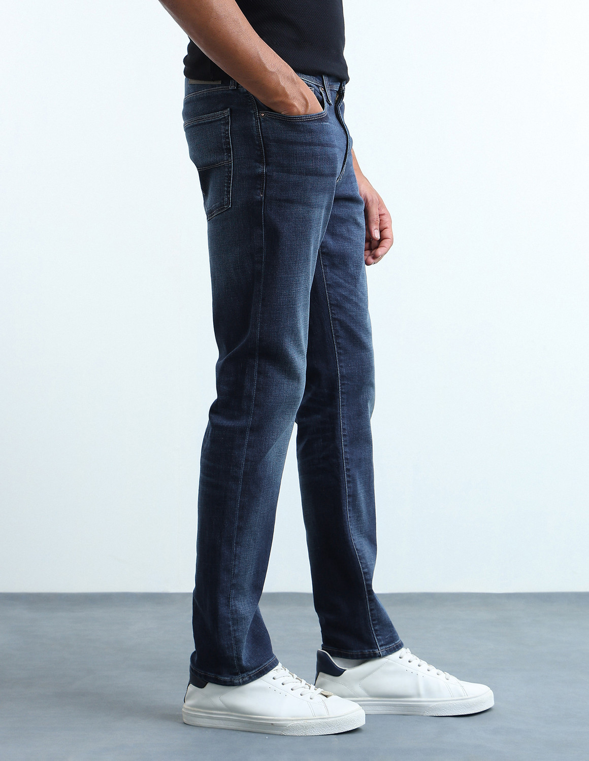 Image of FLYING MACHINE Straight Fit Men Blue Jeans