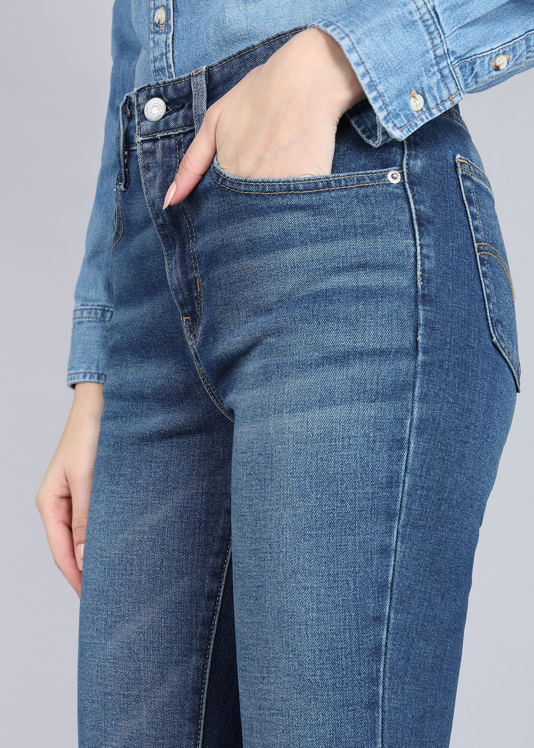 Image of LEVI'S Flared Women Blue Jeans