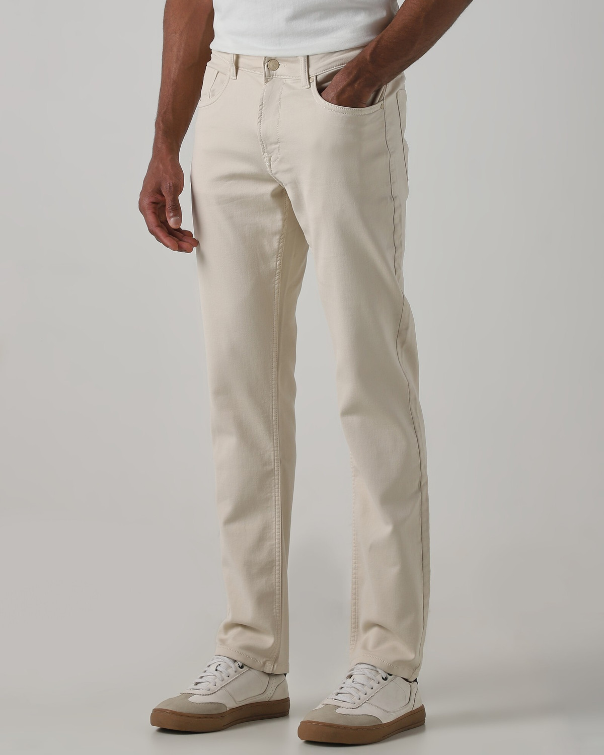 Image of MUFTI Men Straight Fit Mid Rise White Jeans