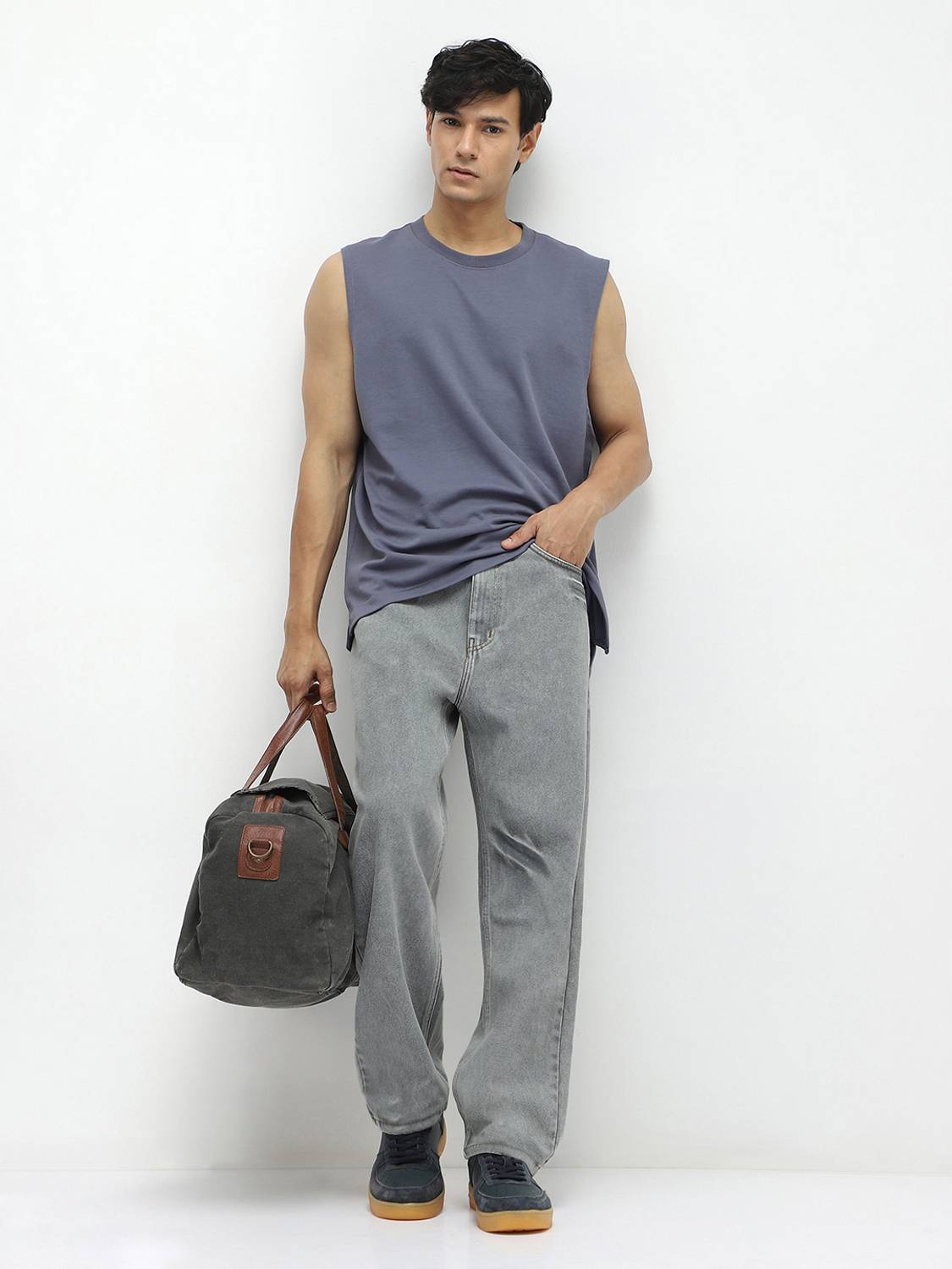 Urbano Men Grey Loose Fit Jeans - Image 4