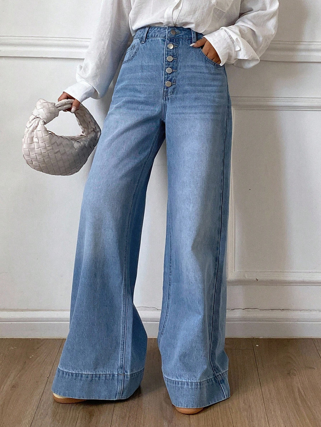 Image of Qeboo Collection Flared Women Light Blue Jeans