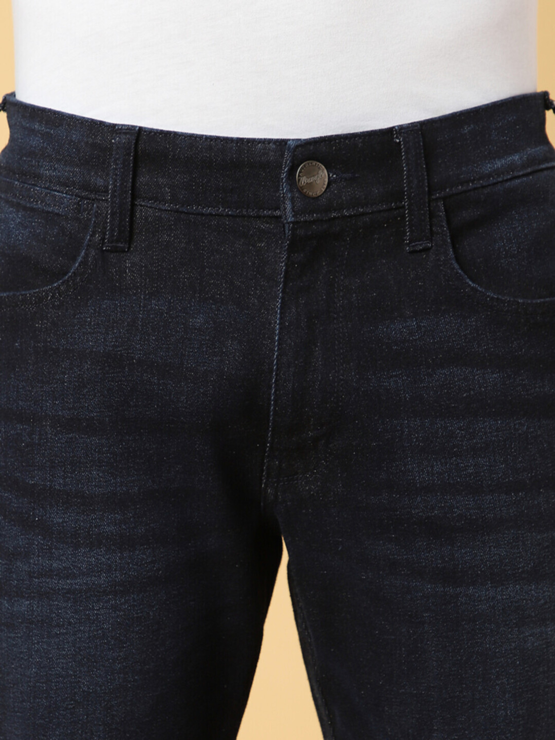 Image of Wrangler Men Regular Mid Rise Blue Jeans
