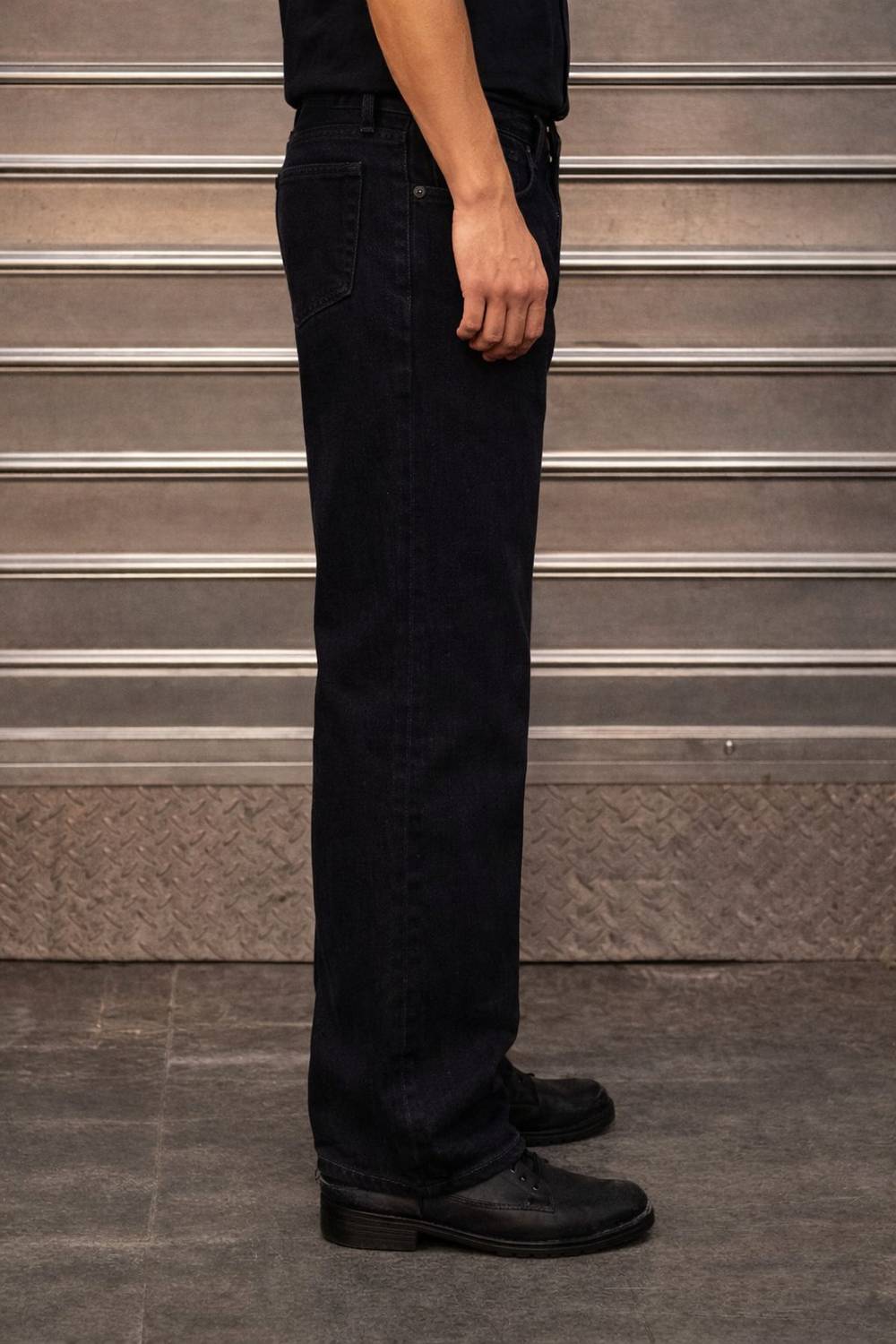 LEVORCE Loose Fit Men Black Jeans - Image 3