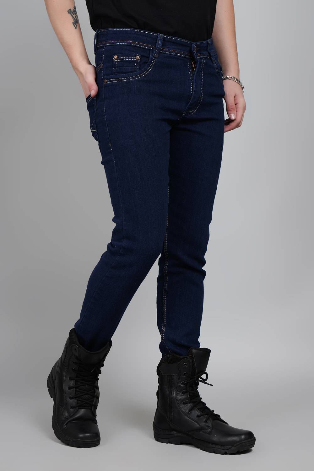 Lzard Men Slim Mid Rise Black Jeans
