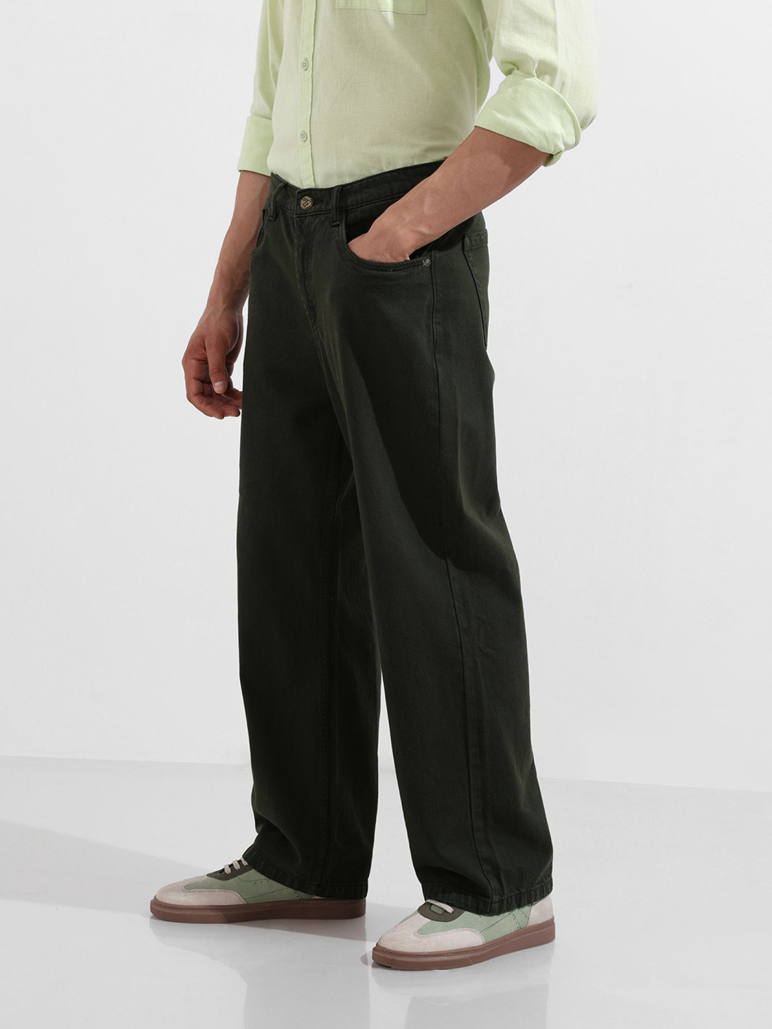 Image of The Indian Garage Co. Relaxed Fit Men Green Jeans