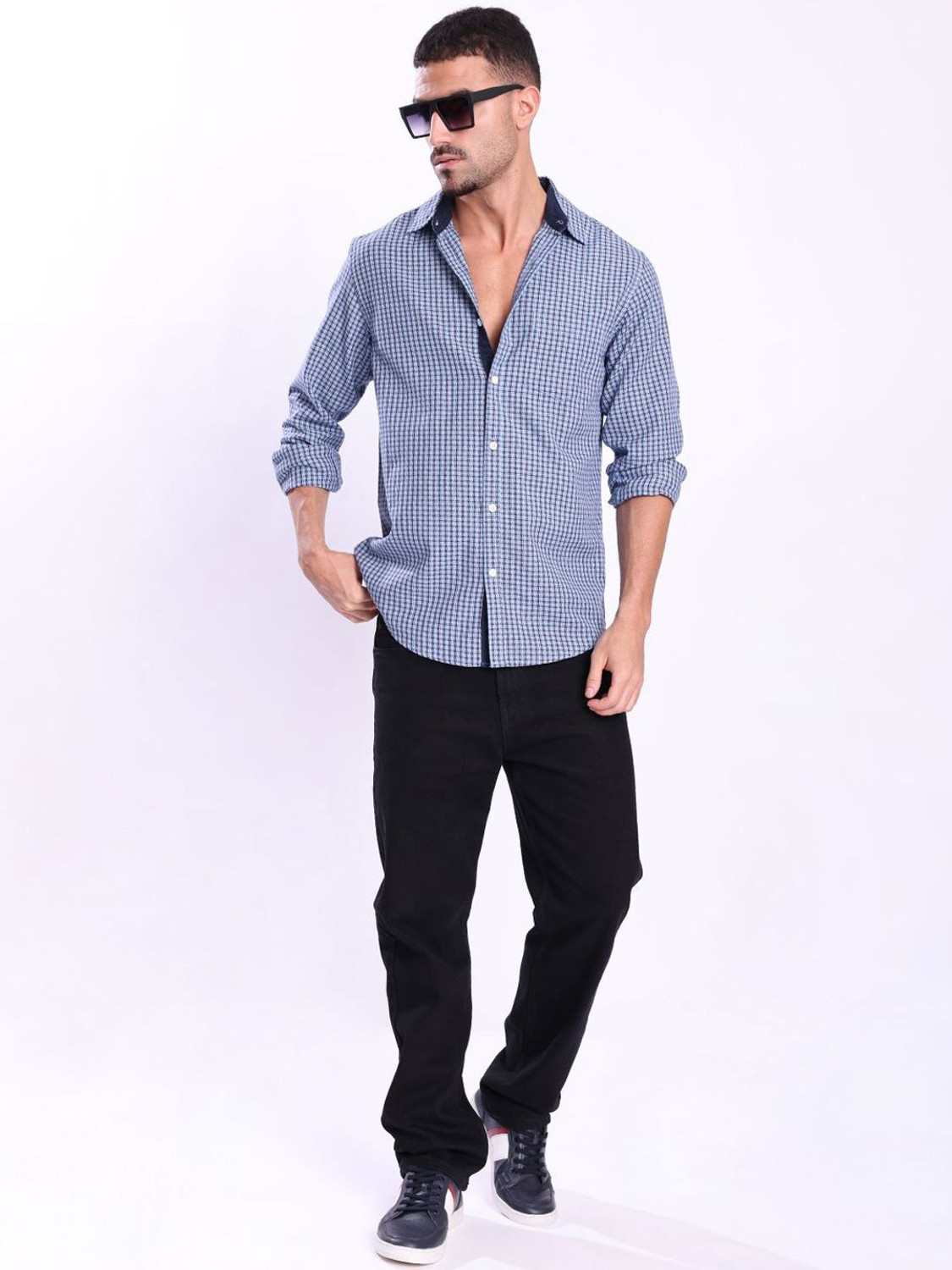 Image of Roadster Relaxed Fit Men Black Jeans