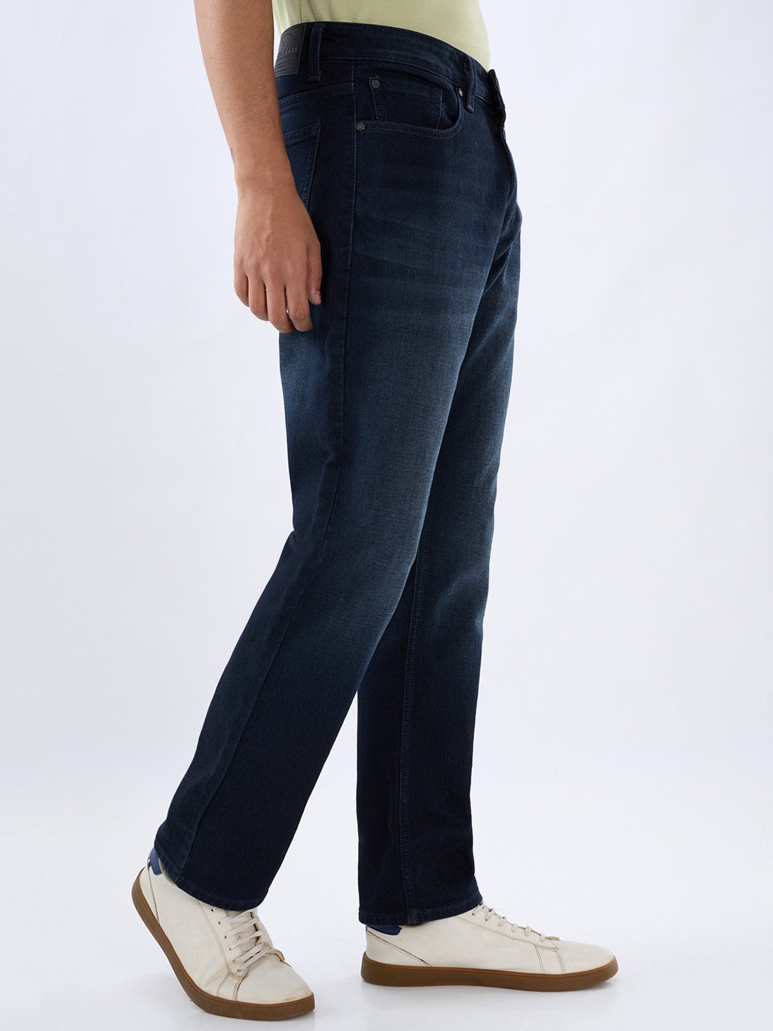 Image of Spykar Relaxed Fit Men Black Jeans