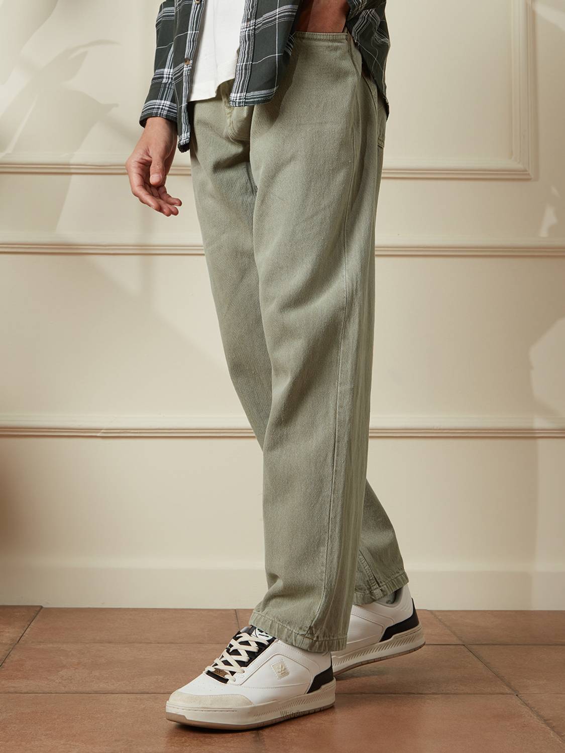 WROGN Men Green Relaxed Fit Jeans - Image 1