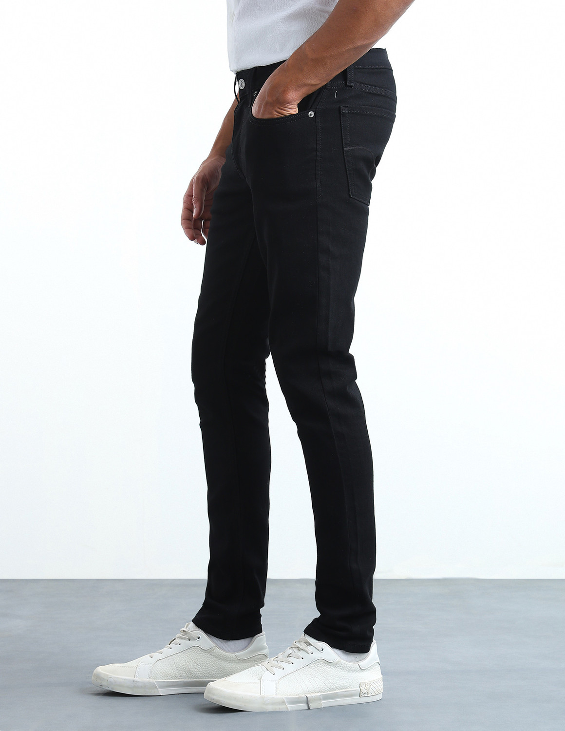 Image of FLYING MACHINE Men Skinny Mid Rise Black Jeans