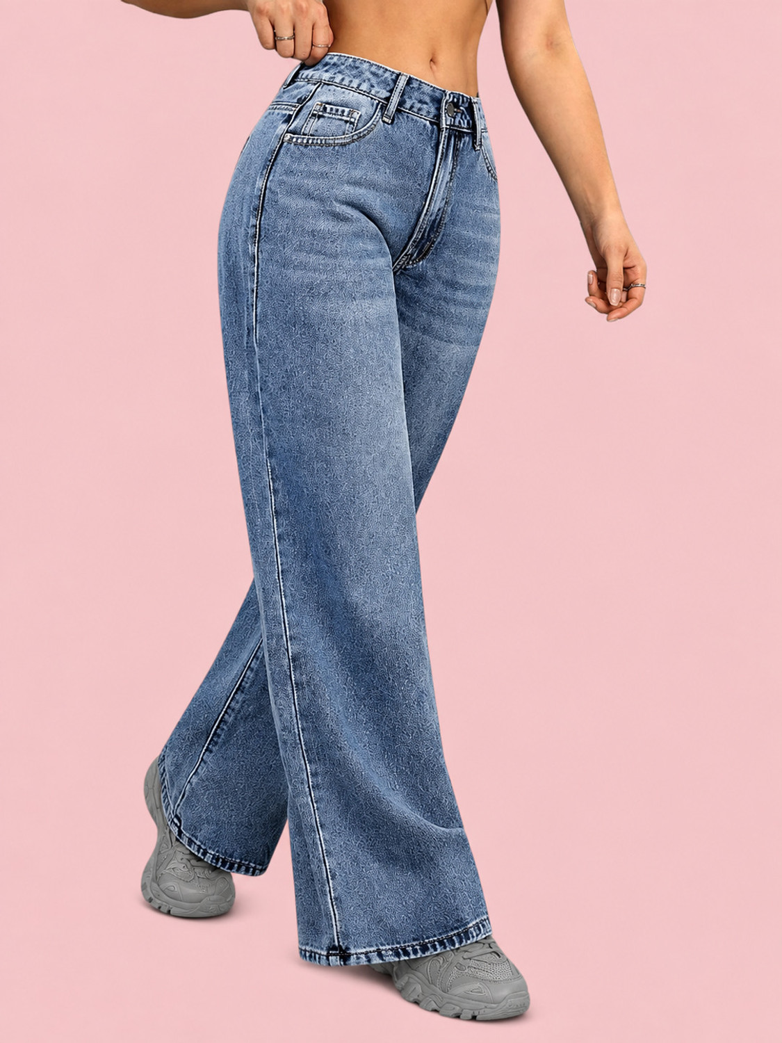 Image of TYFFYN Loose Fit Women Light Blue Jeans
