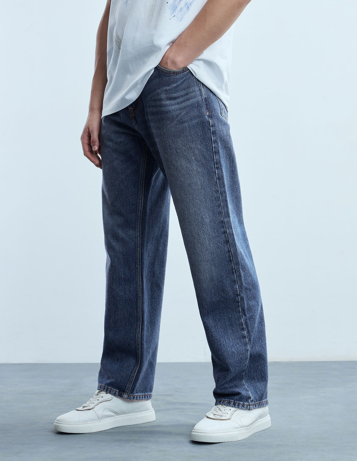 Image of FLYING MACHINE Loose Fit Men Blue Jeans