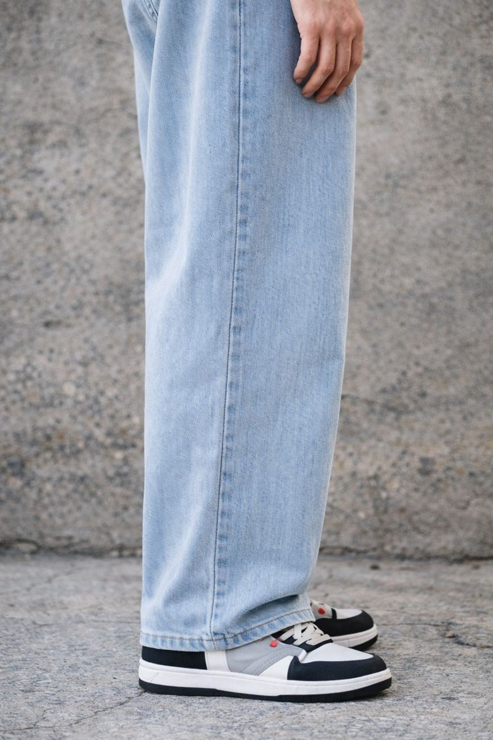 Image of LEVORCE Loose Fit Men Light Blue Jeans